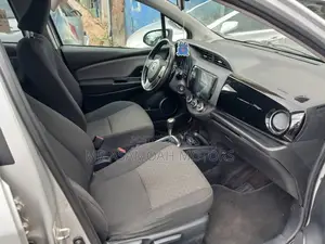 Toyota Yaris LE Hatchback 3dr 2017 Silver