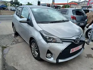 Toyota Yaris LE Hatchback 3dr 2017 Silver