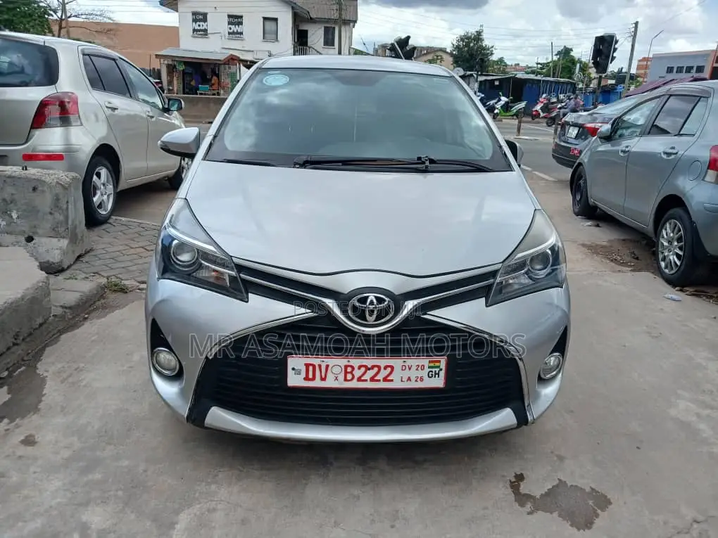 Toyota Yaris LE Hatchback 3dr 2017 Silver