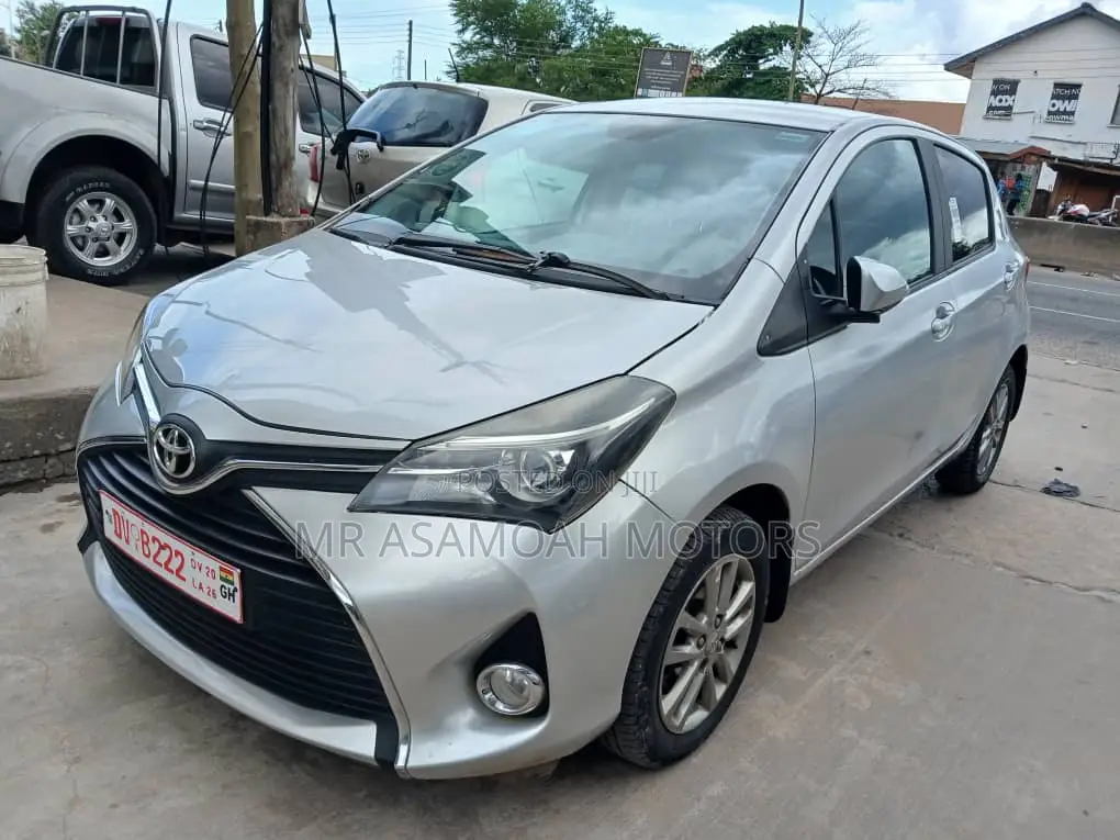Toyota Yaris LE Hatchback 3dr 2017 Silver