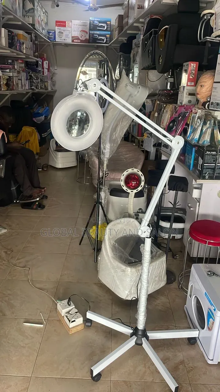 Magnifying Lamp