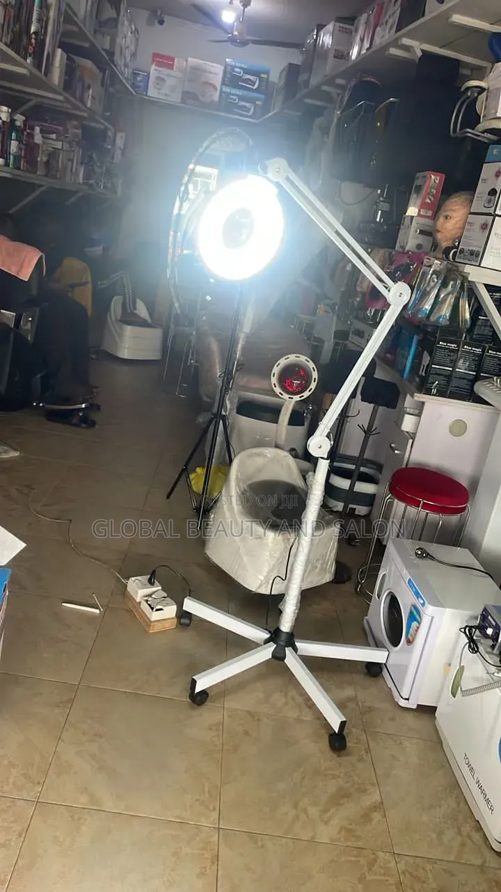 Magnifying Lamp