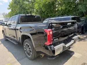 Toyota Tundra Limited CrewMax 6.5' Bed 2024 Black
