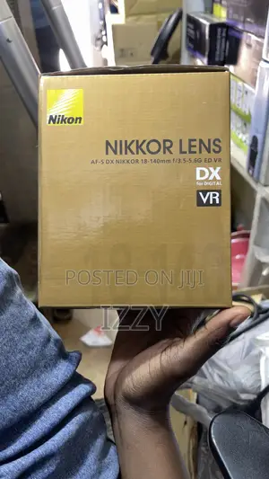 Nikon 18-140mm