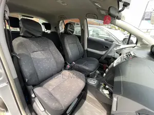Toyota Vitz 1.5 FWD 3dr 2010 Silver