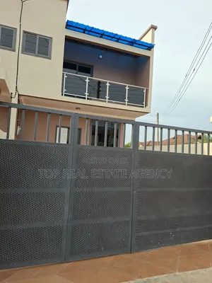 3bdrm Duplex in North Legon for sale