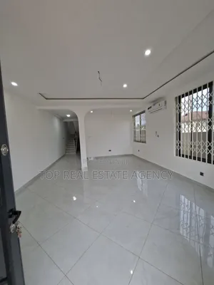 3bdrm Duplex in North Legon for sale