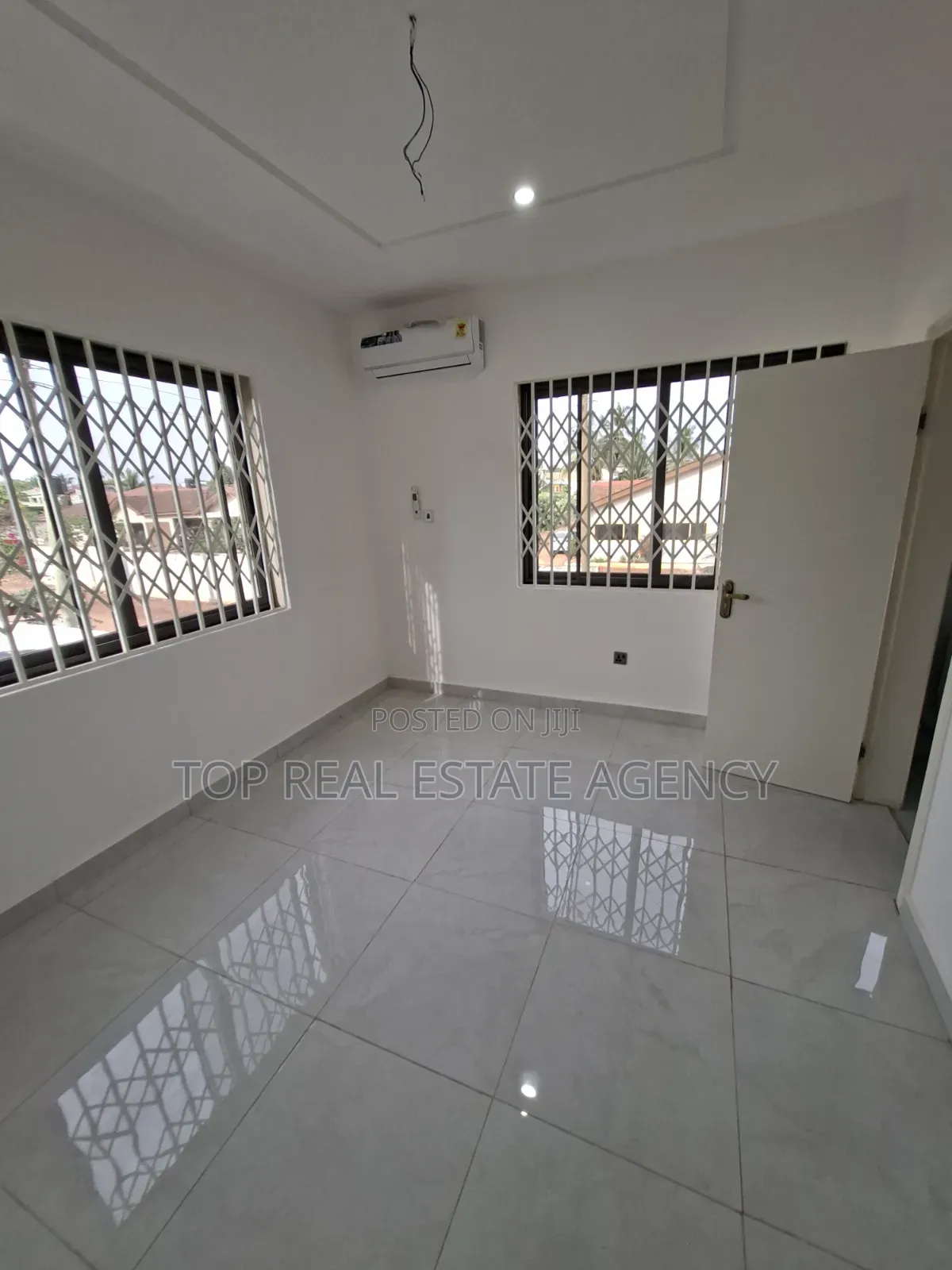 3bdrm Duplex in North Legon for sale