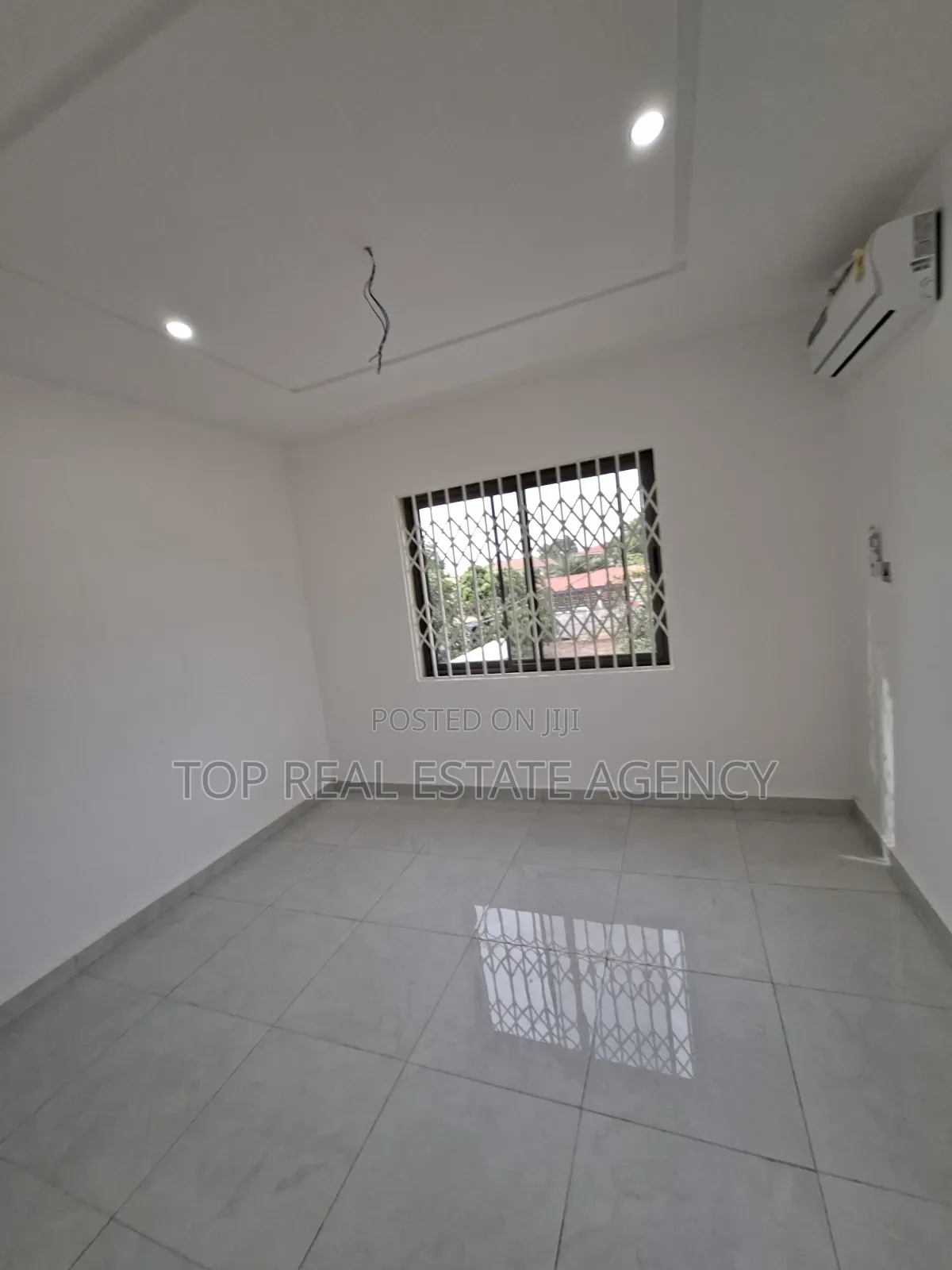 3bdrm Duplex in North Legon for sale