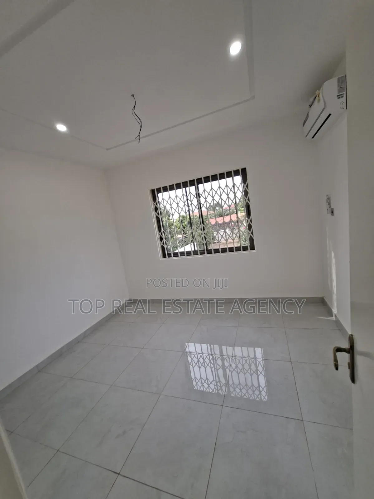 3bdrm Duplex in North Legon for sale