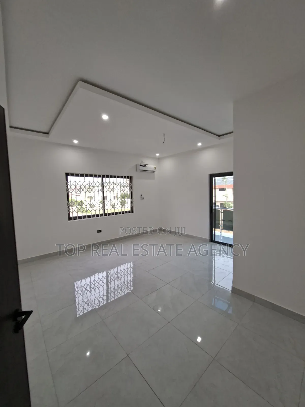 3bdrm Duplex in North Legon for sale