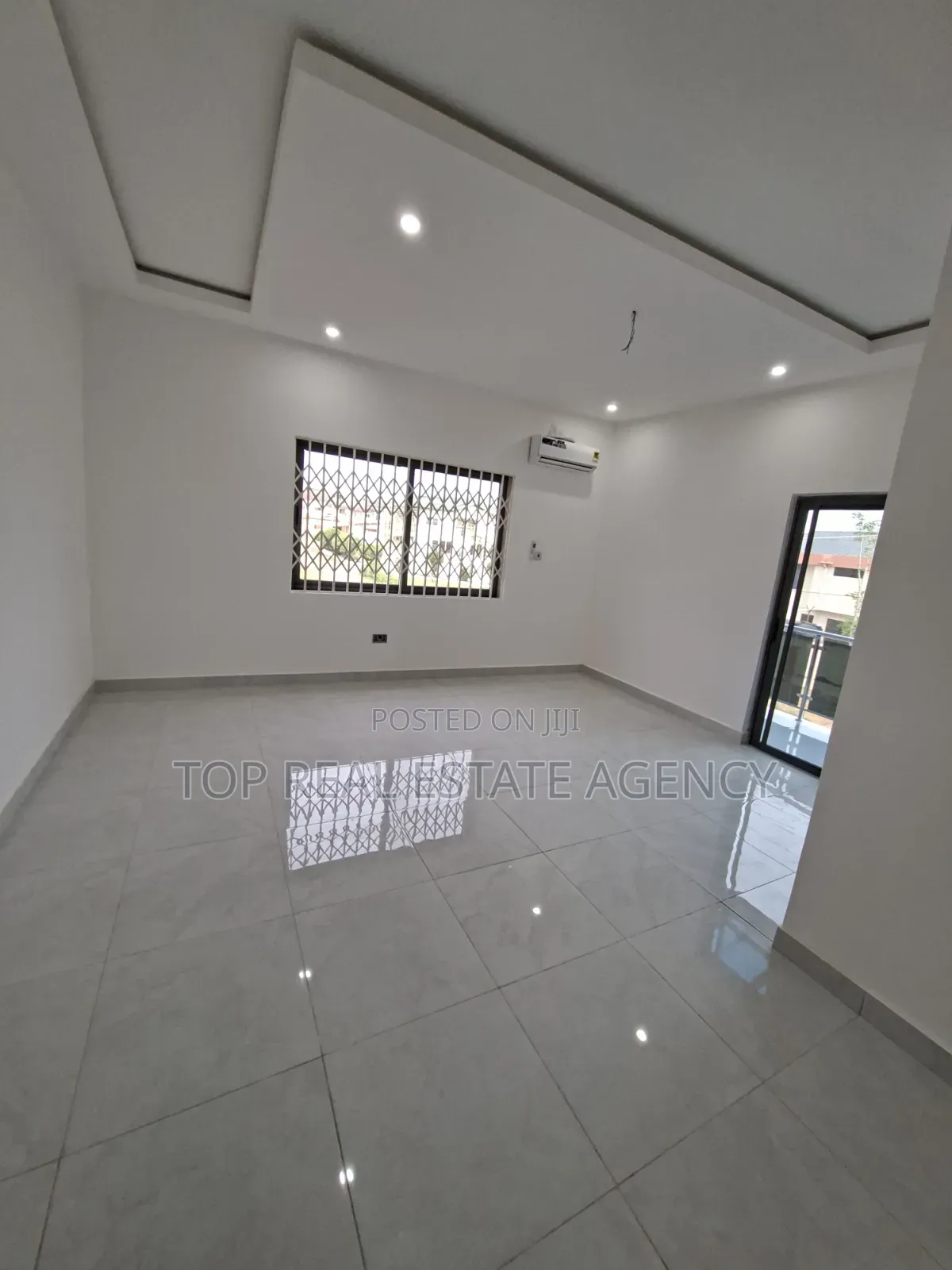 3bdrm Duplex in North Legon for sale