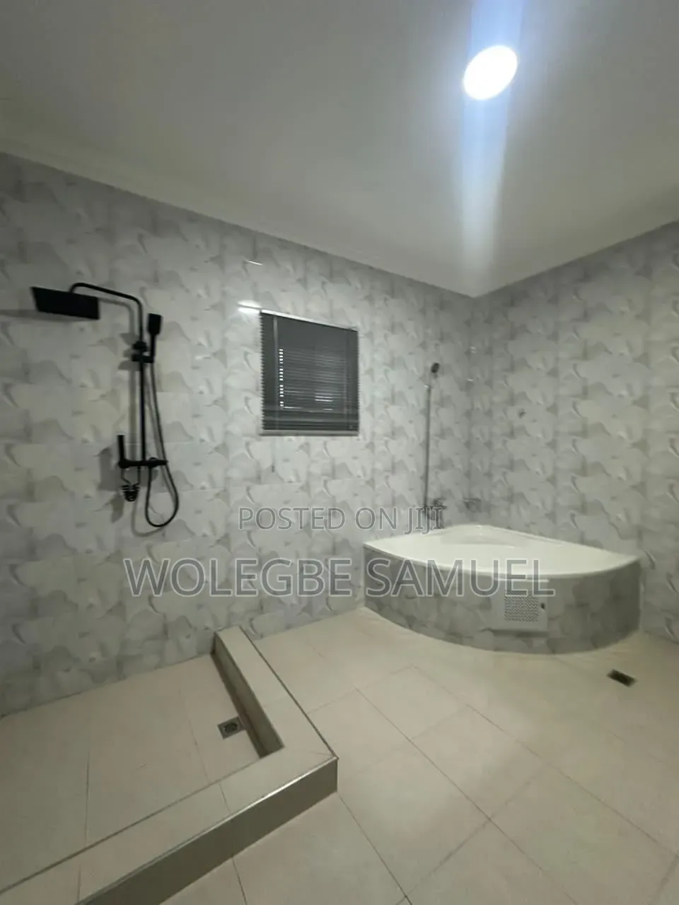 3bdrm House in Spintex, Baatsona Total for rent