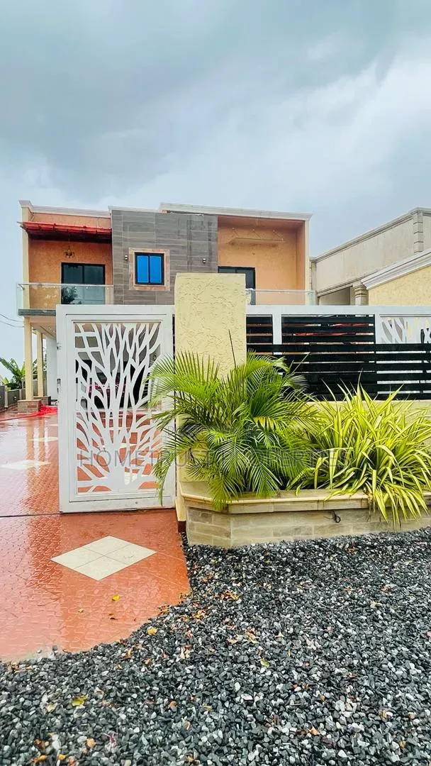 4bdrm Duplex in Kwabenya Adwoa Sarfo for sale