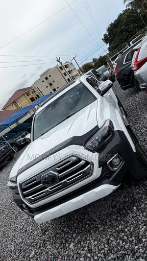Toyota Tacoma 2019 White