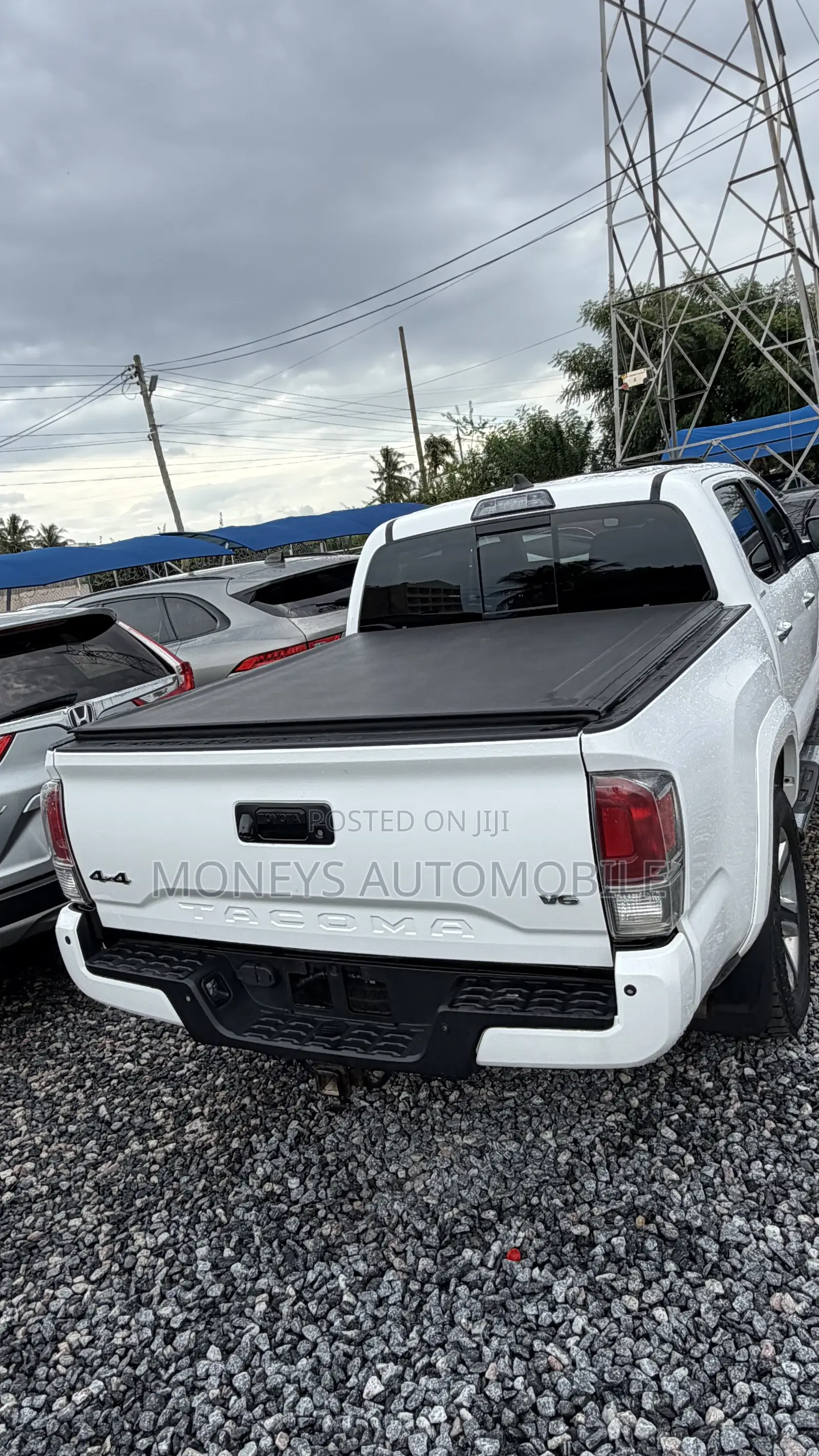 Toyota Tacoma 2019 White