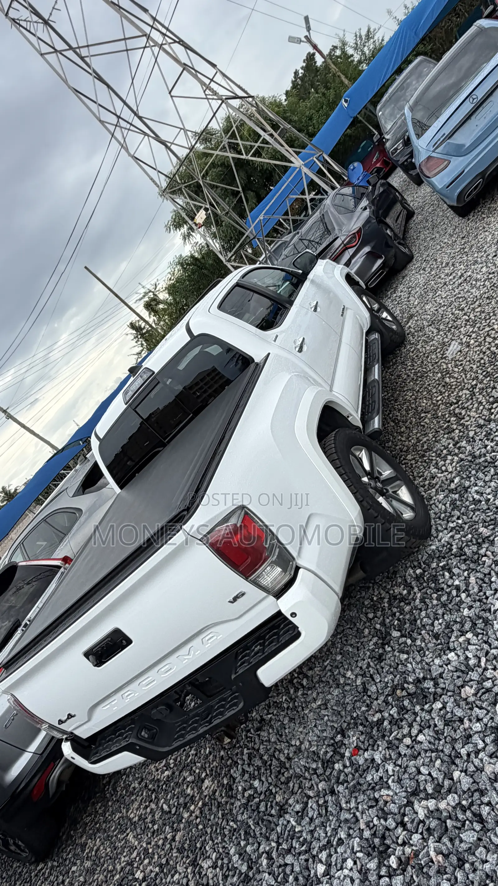 Toyota Tacoma 2019 White