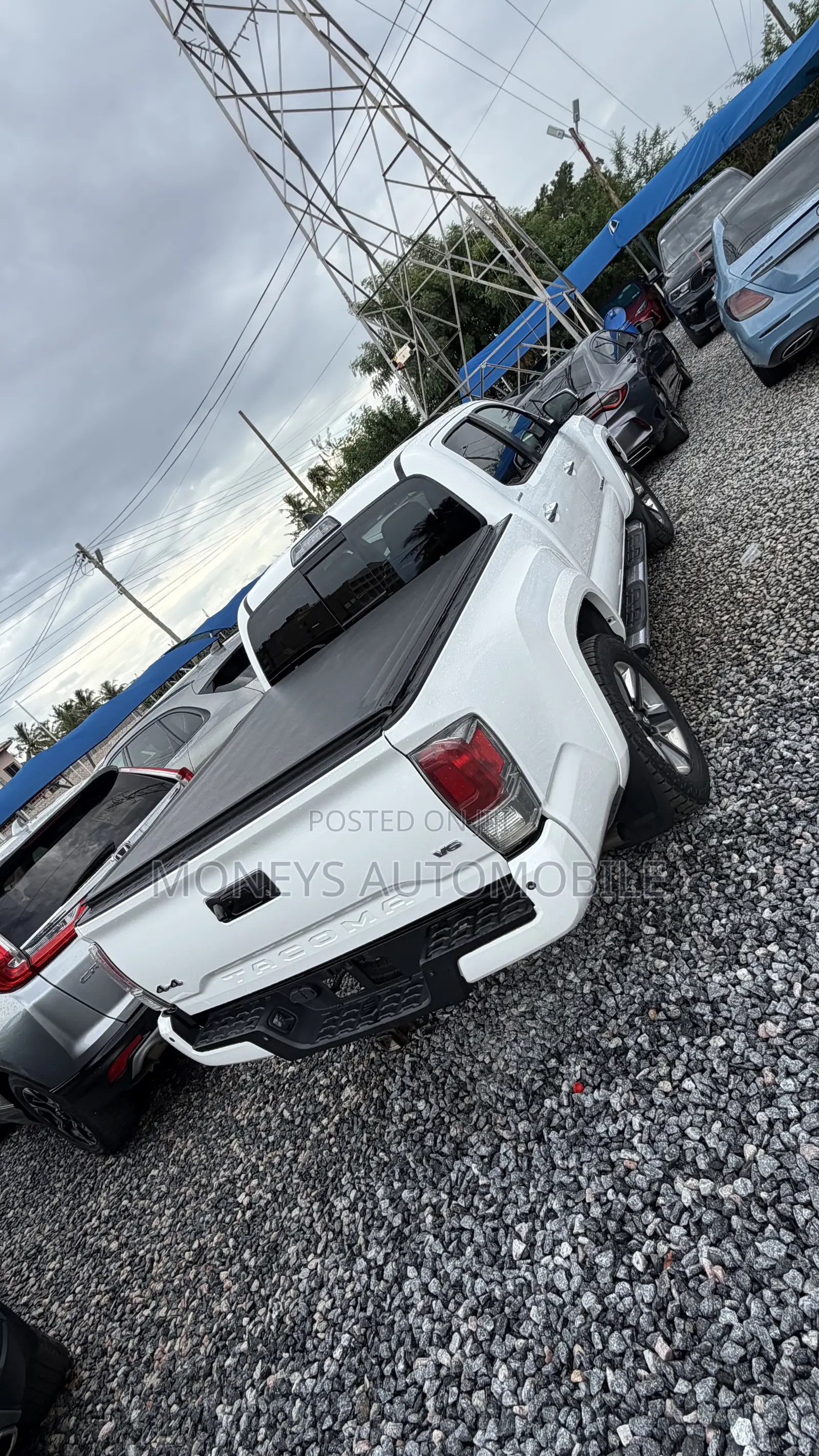 Toyota Tacoma 2019 White