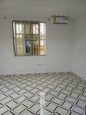 2bdrm Apartment in Taifa Burkina, Polyclinic for rent