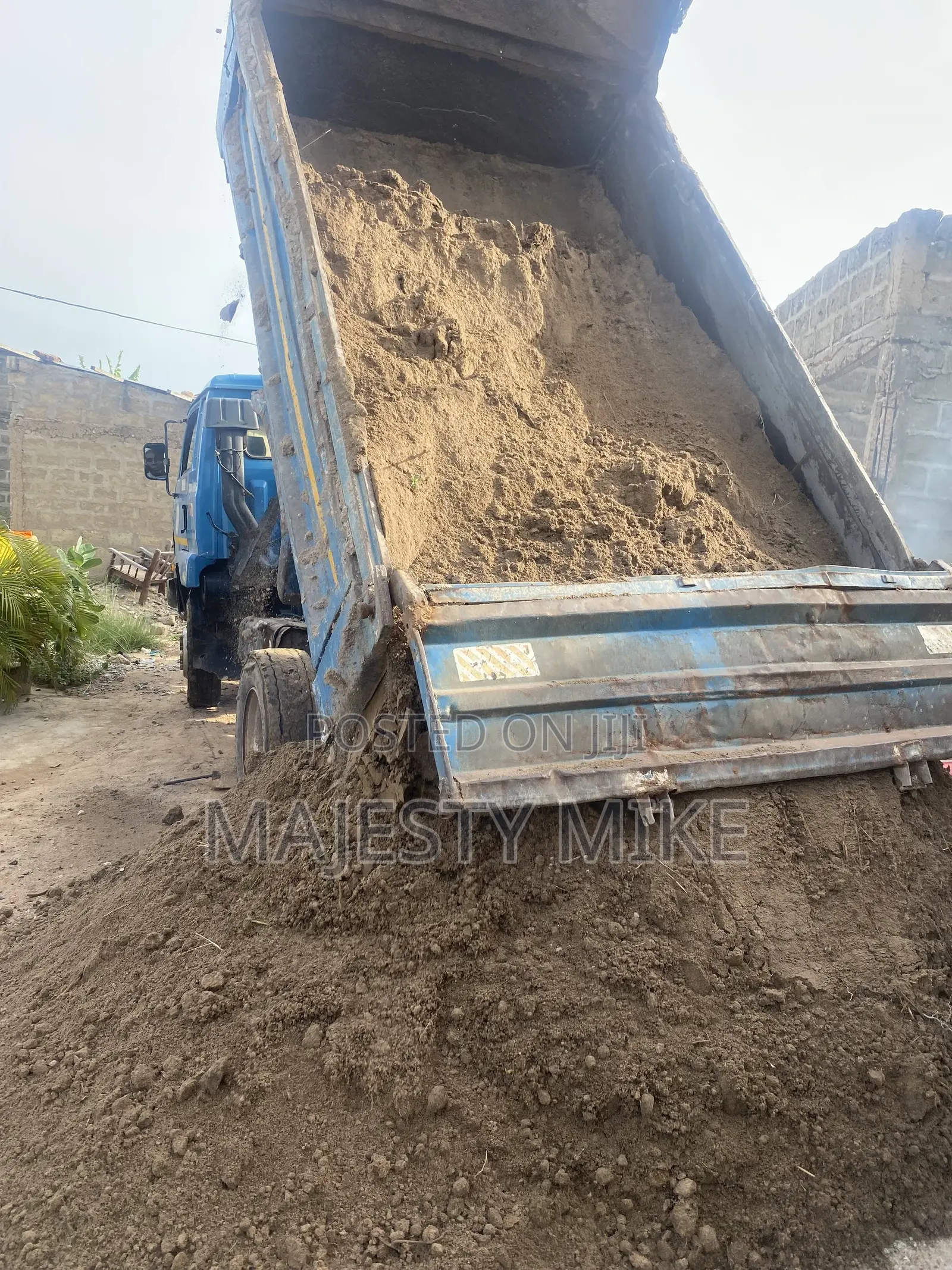 Call for Quality Affordable Stone, Chipping Black Soil Call for Price