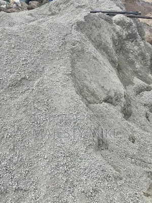 Call for Quality Affordable Stone, Chipping Black Soil Call for Price