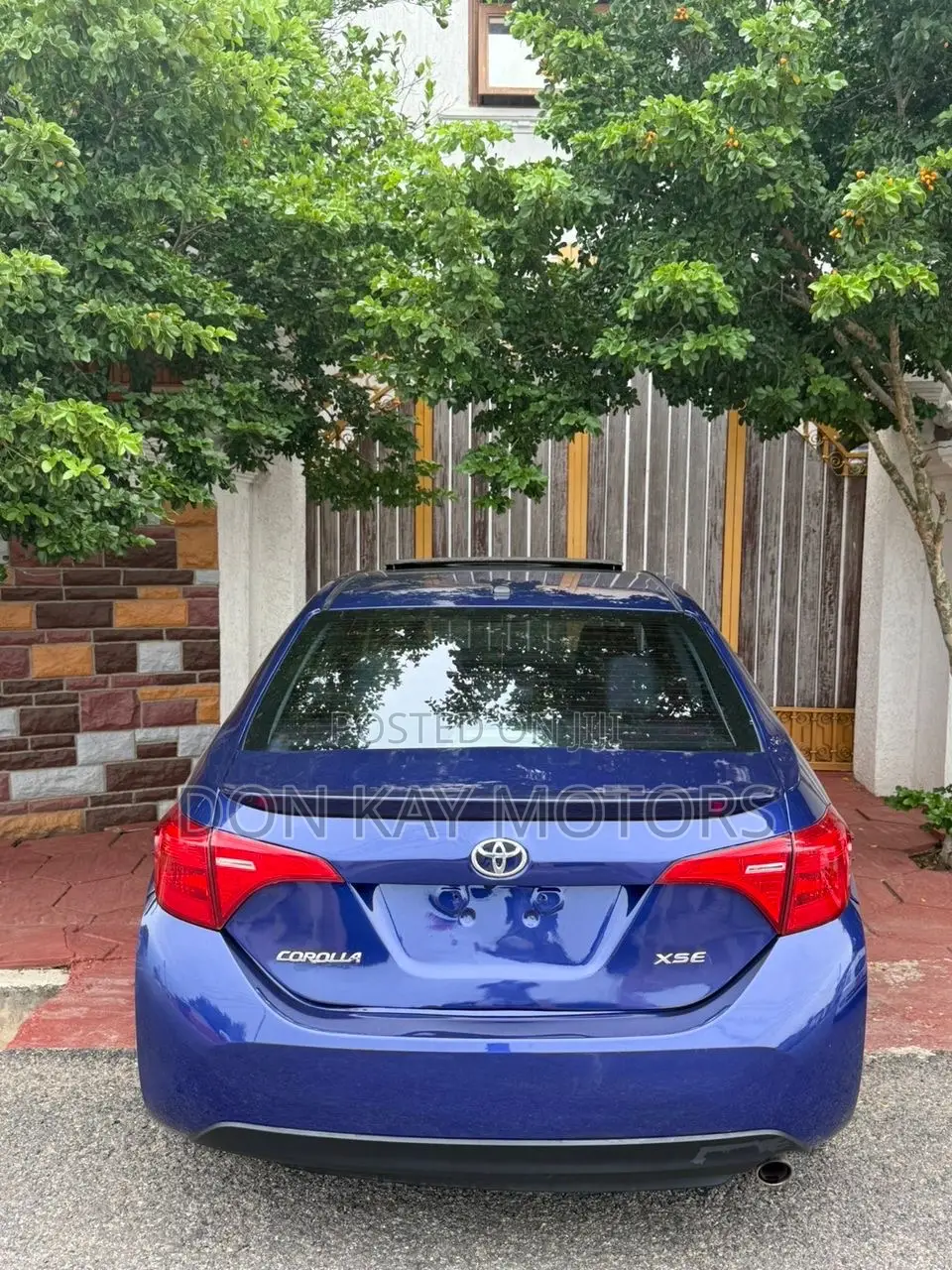 Toyota Corolla XSE (1.8L 4cyl 2A) 2019 Blue