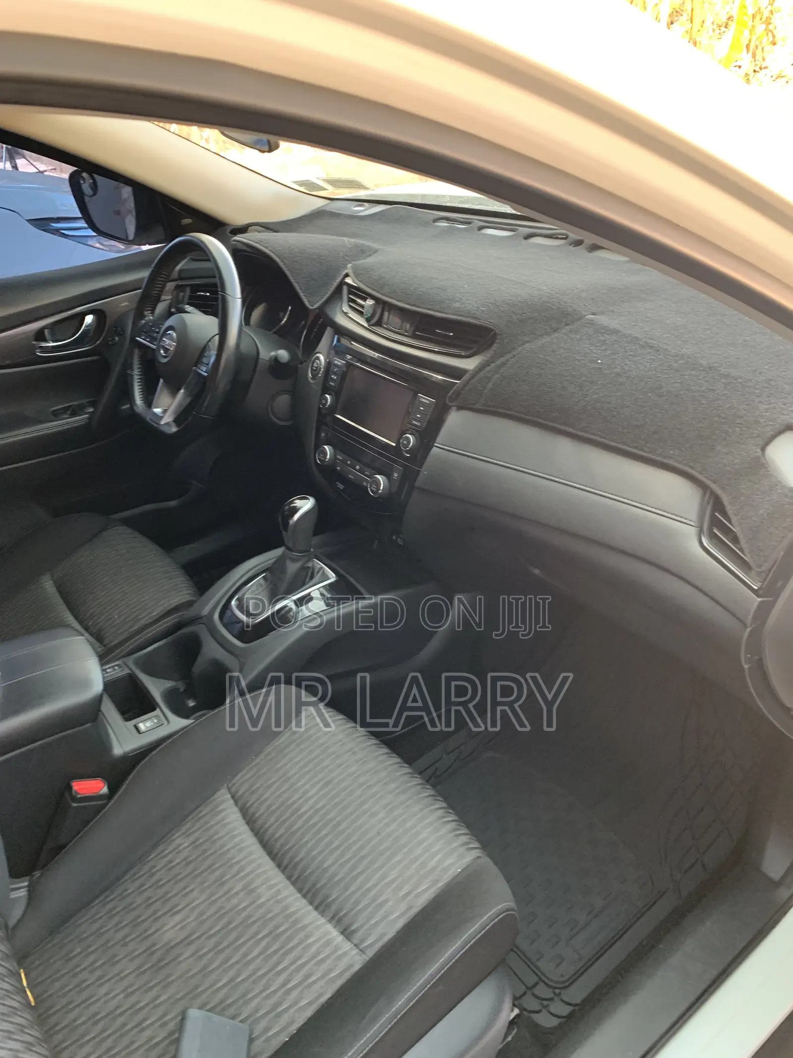 Nissan Rogue SV AWD 2018 White