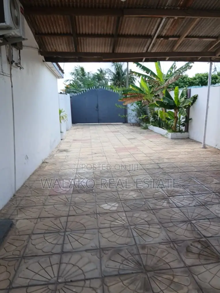 4bdrm Apartment in North Kaneshie for rent