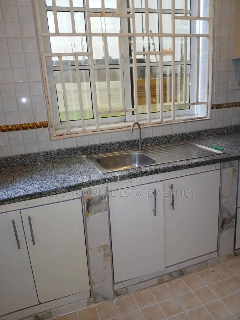 2bdrm Apartment in Sefdard Properties, Taifa-Burkina for rent