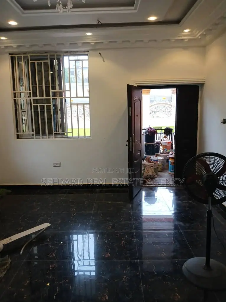 2bdrm Apartment in Sefdard Properties, Taifa-Burkina for rent