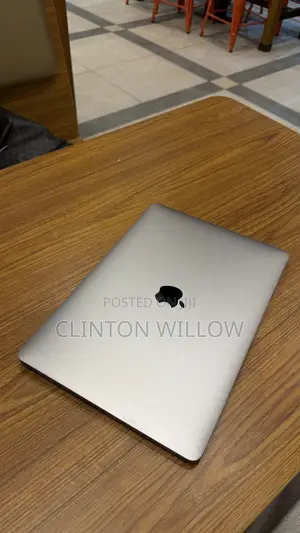 Laptop Apple MacBook Pro 2022 M2 16GB Apple M2 HDD+SSD 512GB
