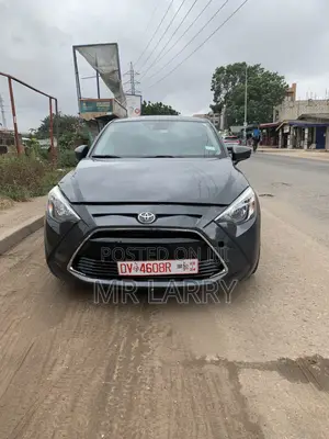 Toyota Yaris 2017 Black