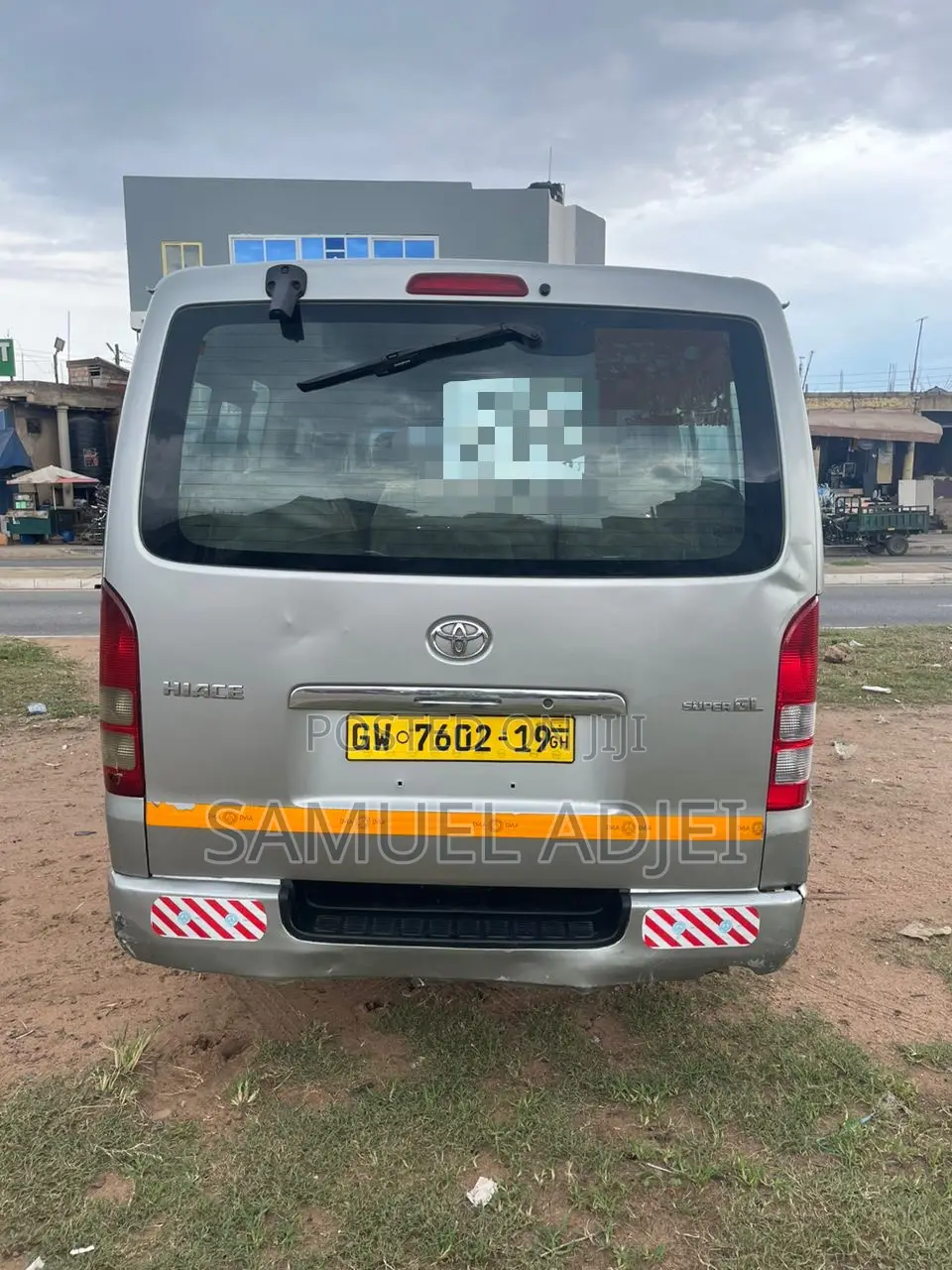 Toyota HiAce 2011 Silver