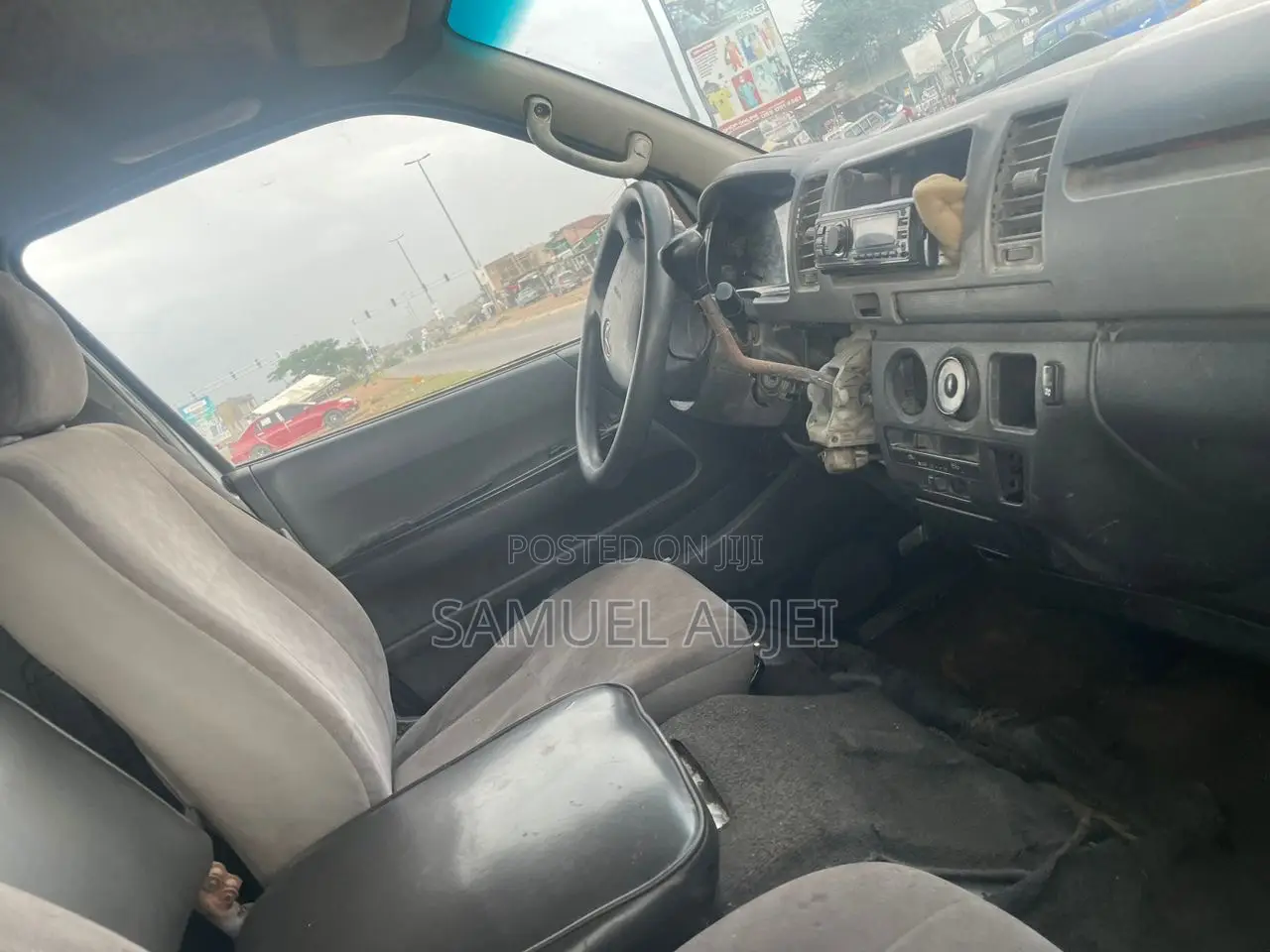 Toyota HiAce 2011 Silver