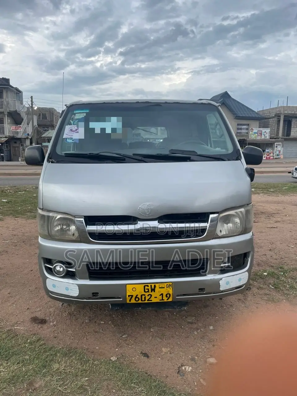 Toyota HiAce 2011 Silver