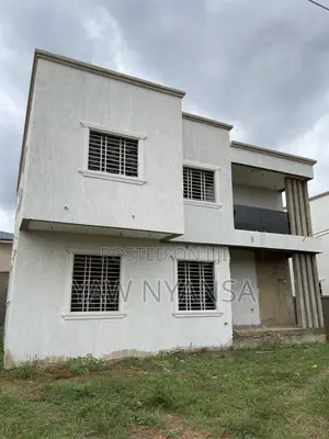 4bdrm Duplex in Bn Estate, Frafraha for sale