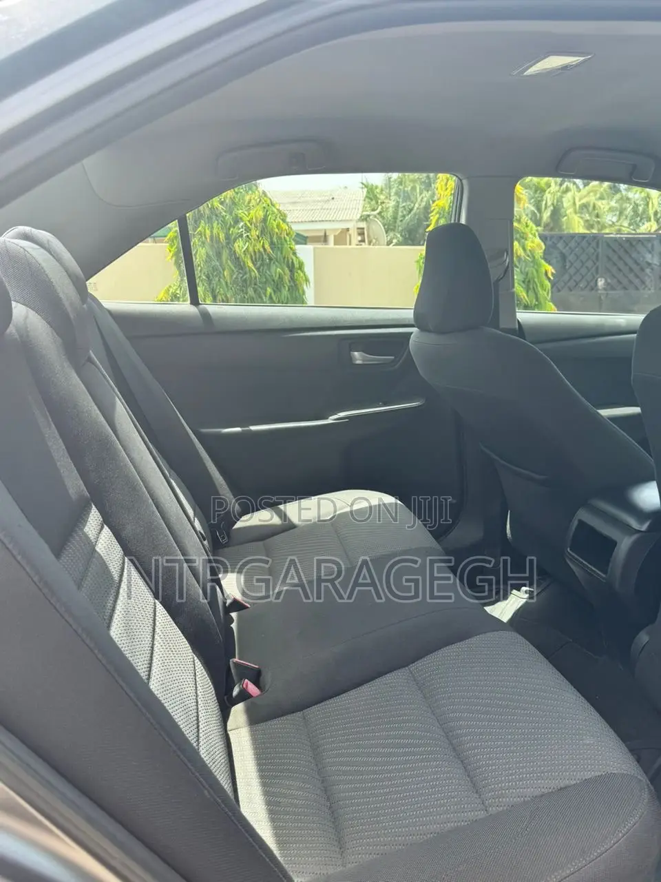 Toyota Camry LE 4dr Sedan (2.5L 4cyl 6A) 2015 Gray