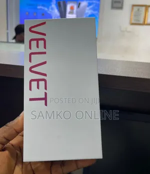 New LG Velvet 128 GB Black