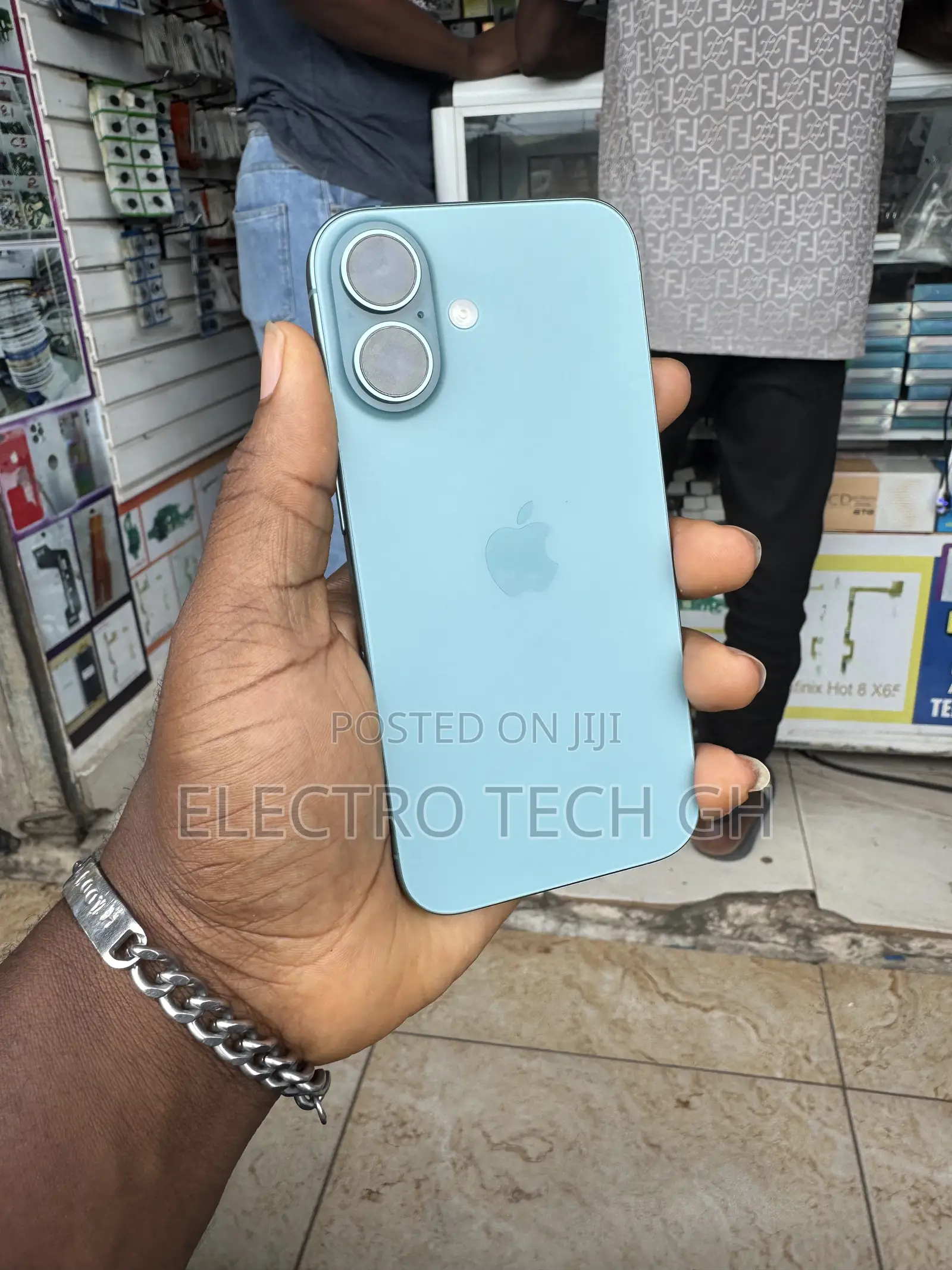 Apple iPhone 16 128 GB Green