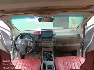 Nissan Navara 2.5 dCi 2010 Gray