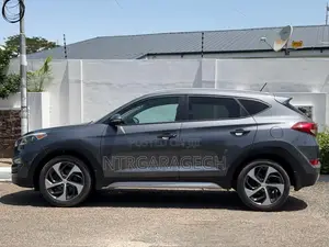 Hyundai Tucson Sport AWD 2017 Gray