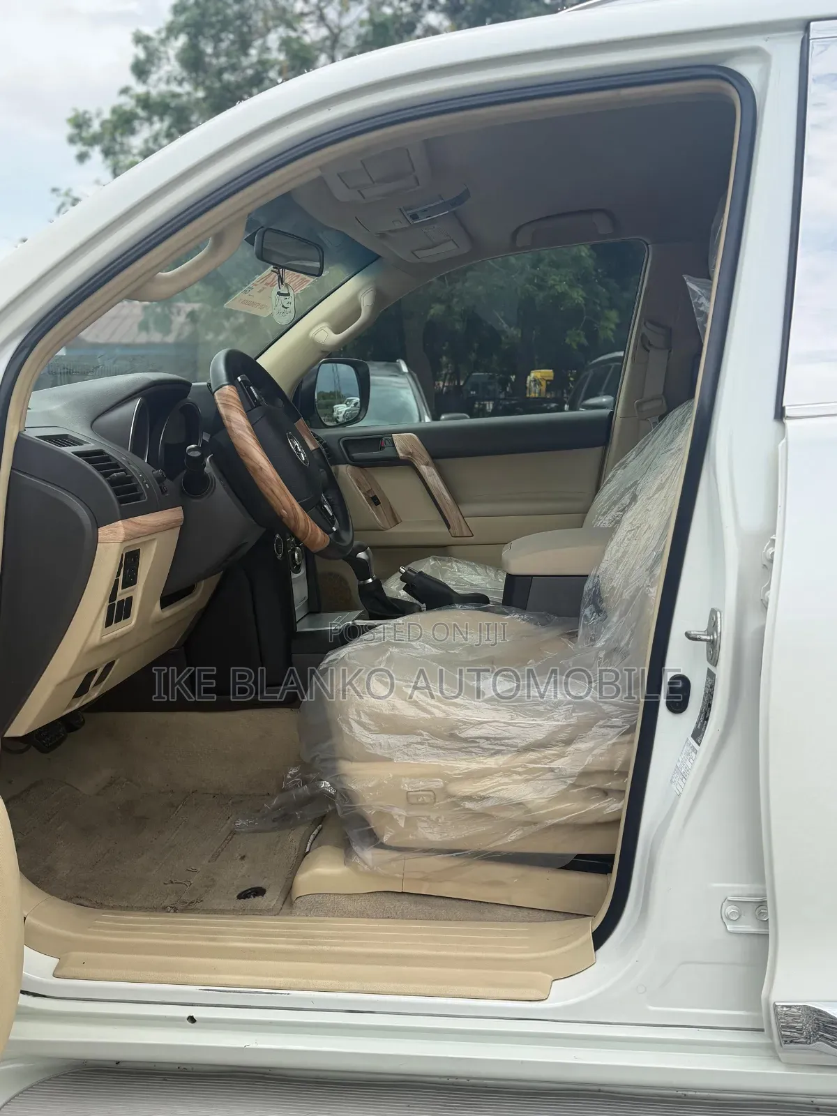 Toyota Land Cruiser Prado 2015 White