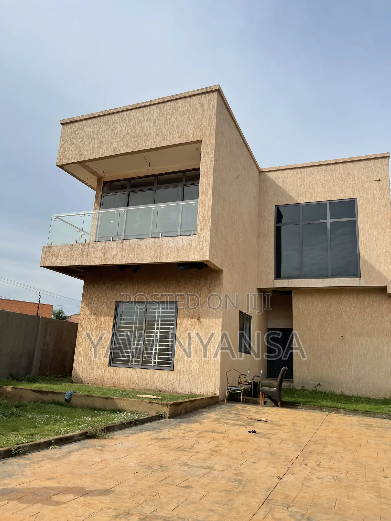 4bdrm Duplex in Bn Estate, Oyarifa for sale