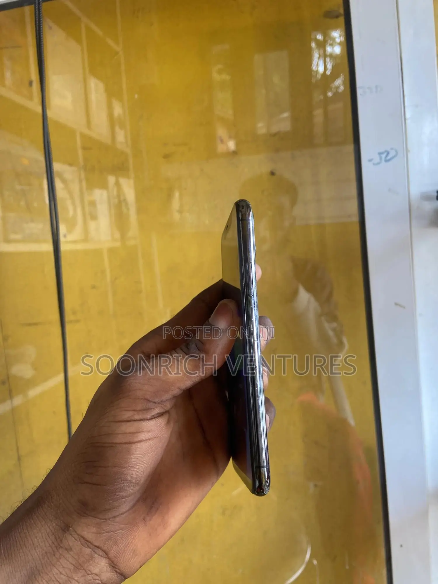 Apple iPhone 11 Pro 64 GB Black