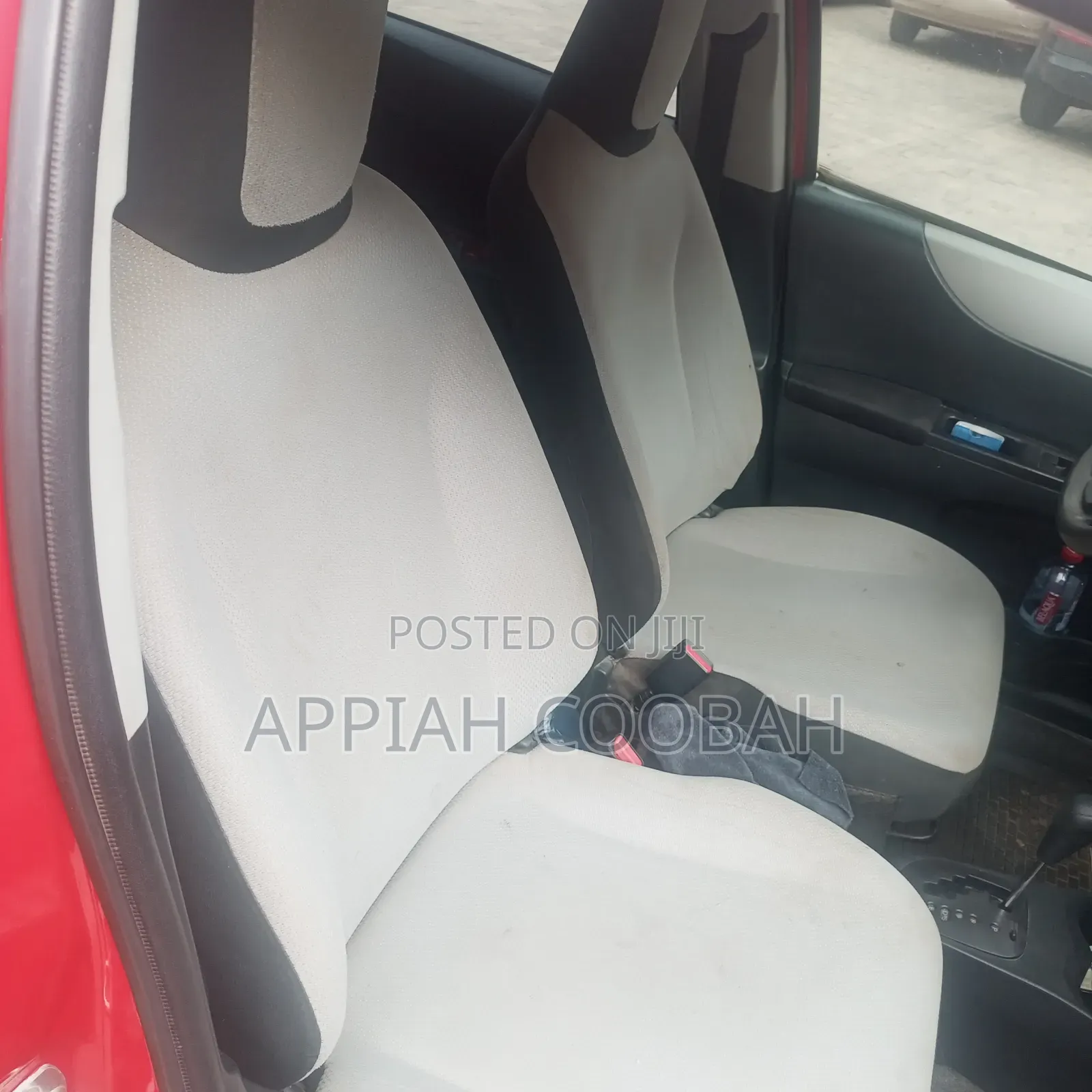 Toyota Vitz 1.3 FWD 5dr 2012 Red