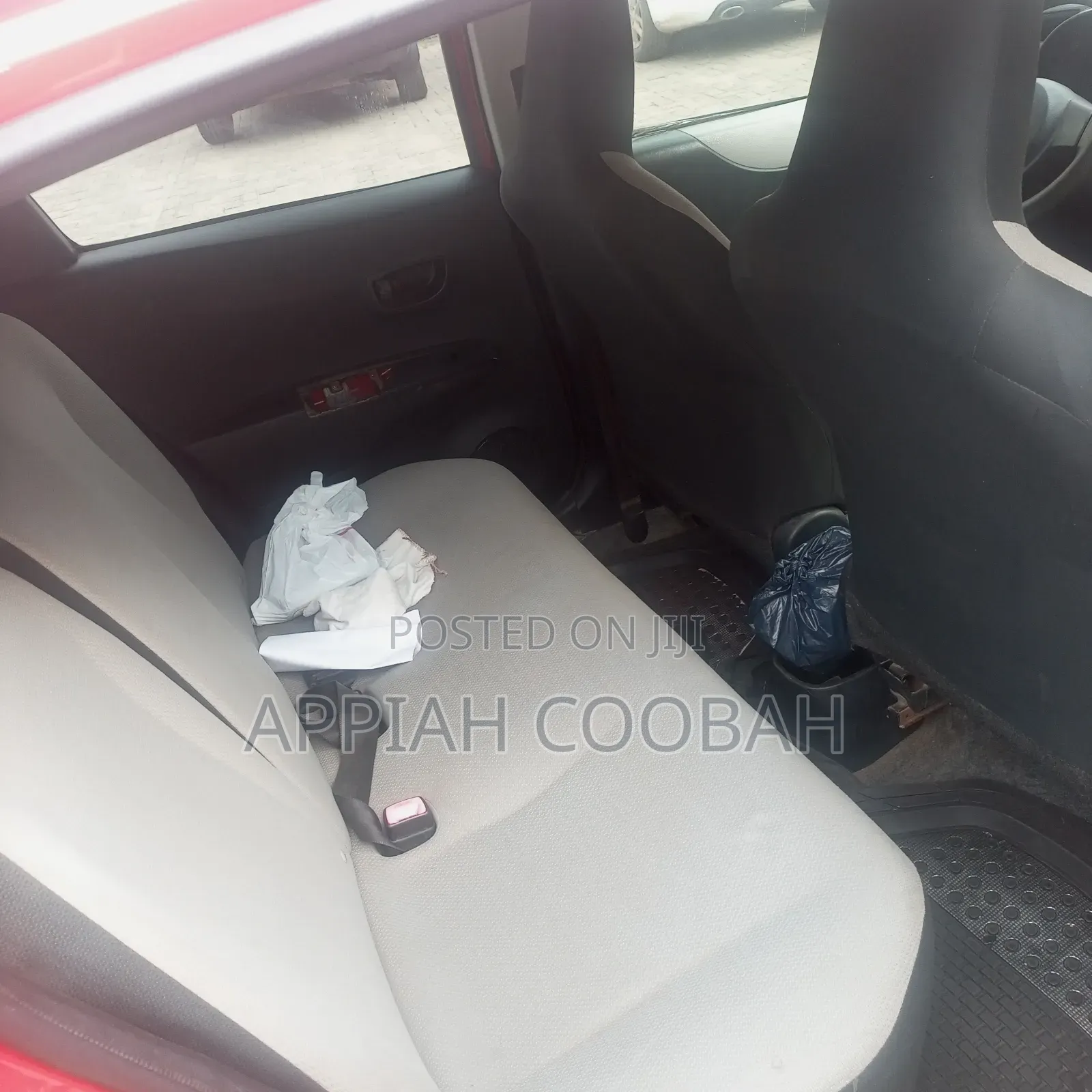 Toyota Vitz 1.3 FWD 5dr 2012 Red