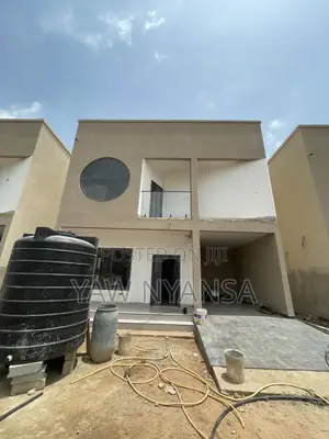 4bdrm Duplex in Bn Estate, Accra Metropolitan for sale