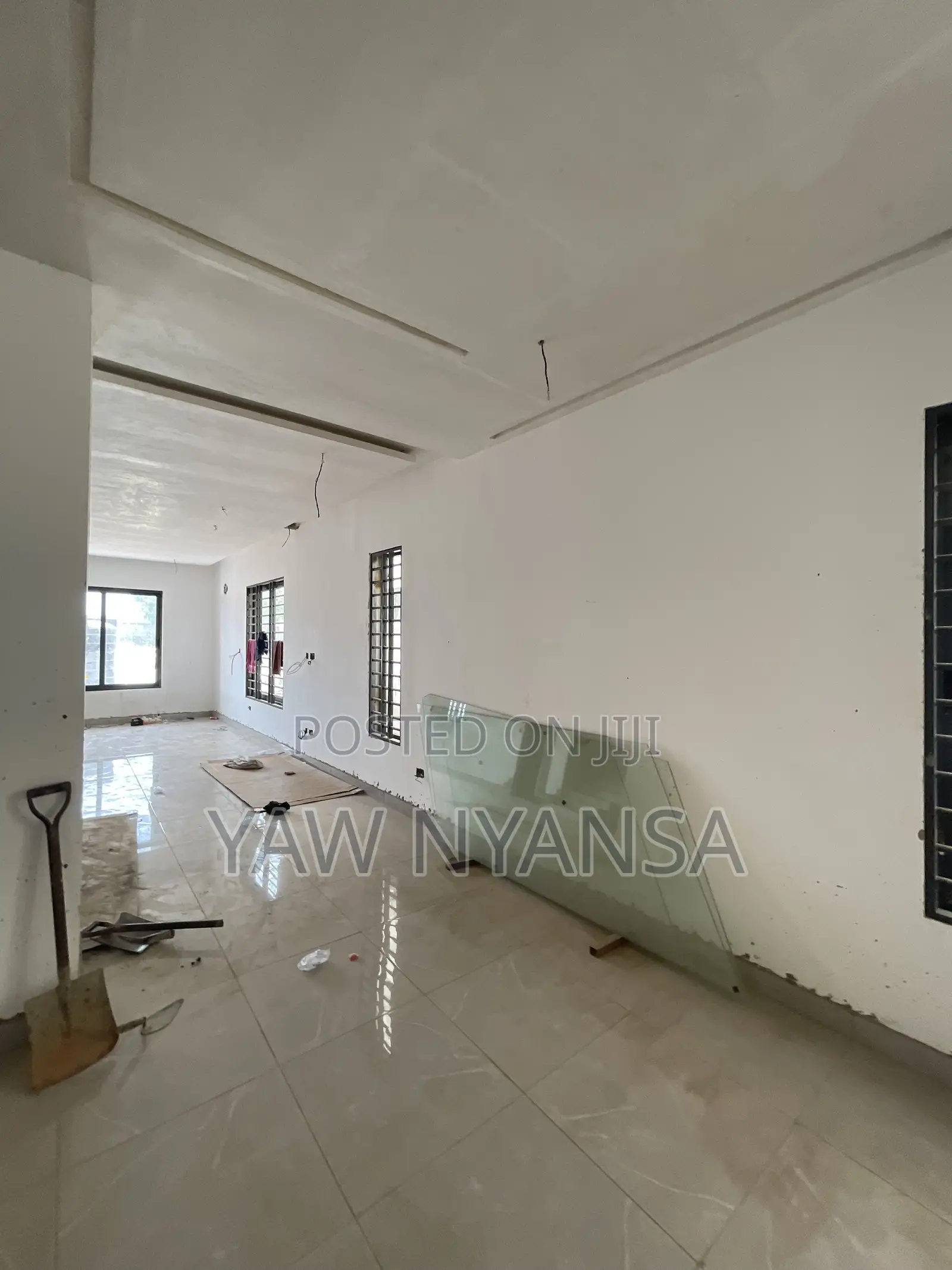 4bdrm Duplex in Bn Estate, Accra Metropolitan for sale