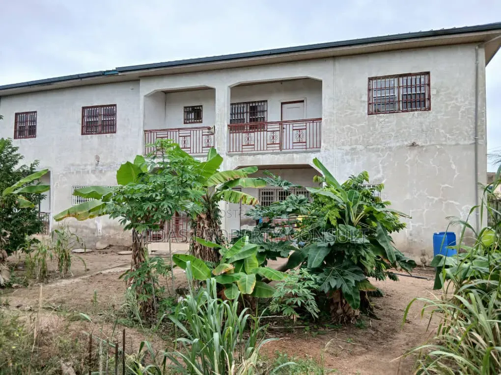 9bdrm Mansion in Dome Sampaman, Amasaman for sale