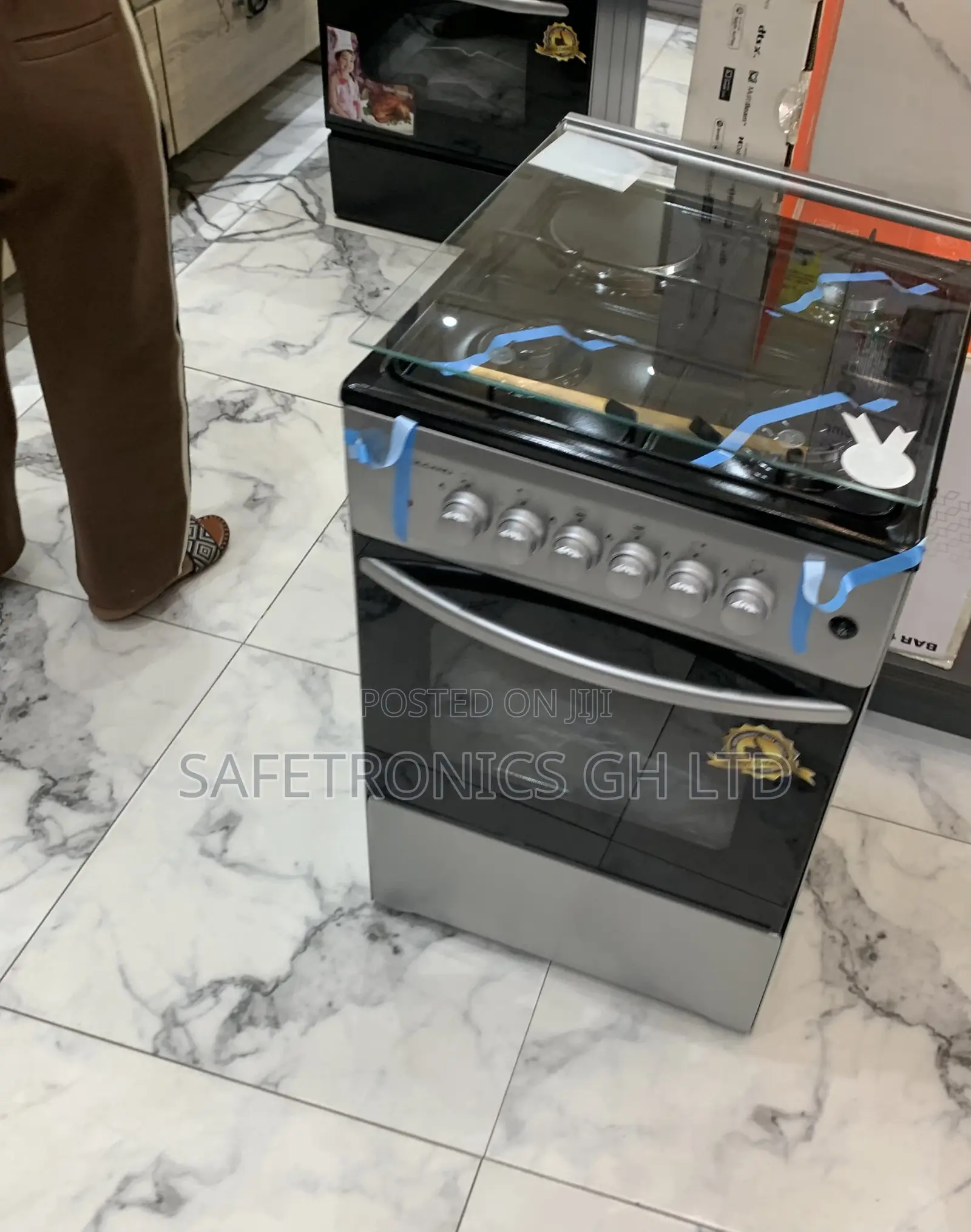 Newly Bulky Volcano 50x50 Cooker - 3 Gas.1 Electric
